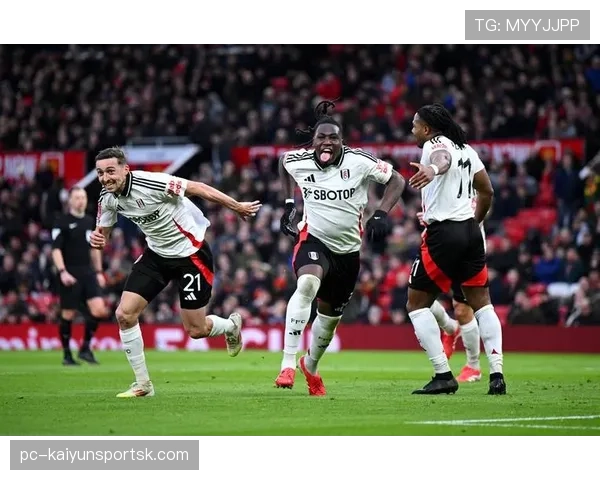 曼联关键比赛抗压能力不足，对球队争冠形势与稳定性产生明显影响